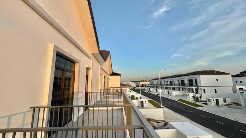 RESIDENSI BOTANI 3 - 5