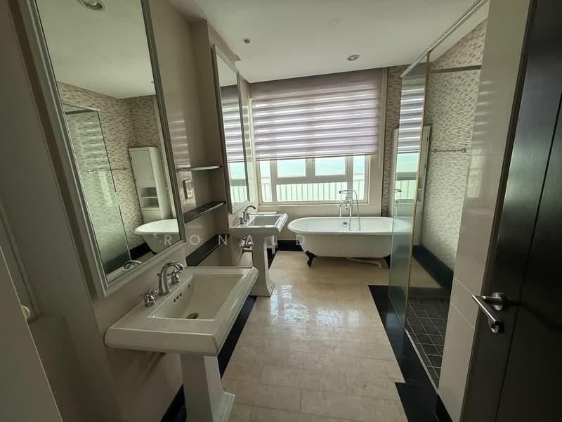 Quayside Condominium - 2