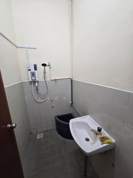 Taman Johor jaya - 3