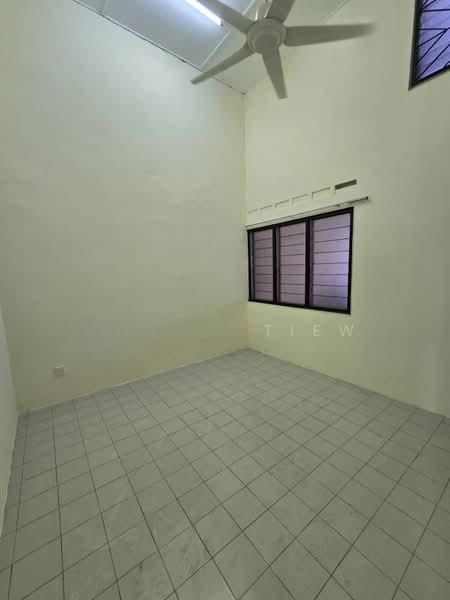 Taman Johor jaya - 5