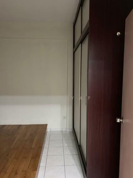 Plaza Sinar Apartment - 2