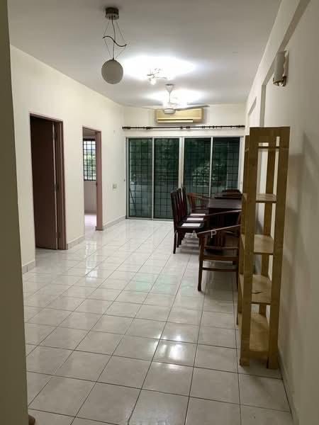 Plaza Sinar Apartment - 3