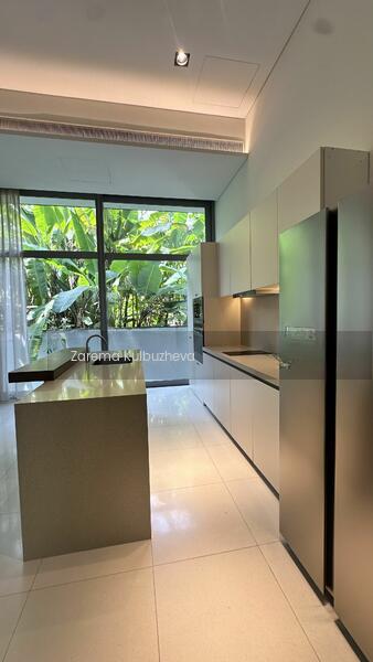 The Edge of U-Thant - 2