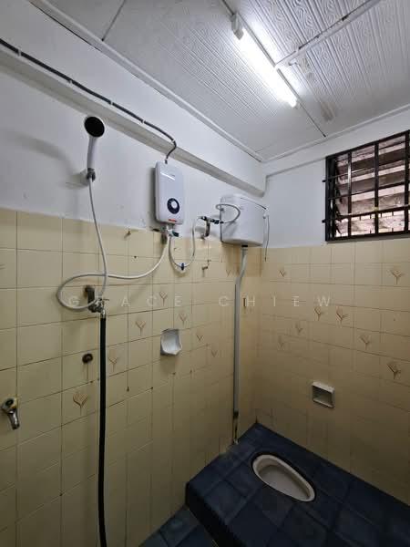 Rumah Pangsa Permas Jaya - 2