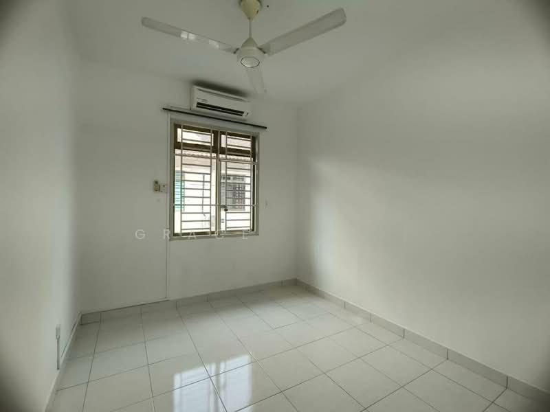 Taman Mount Austin - 5