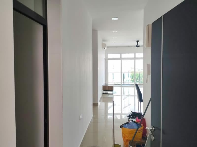 M Condominium @ Larkin - 3
