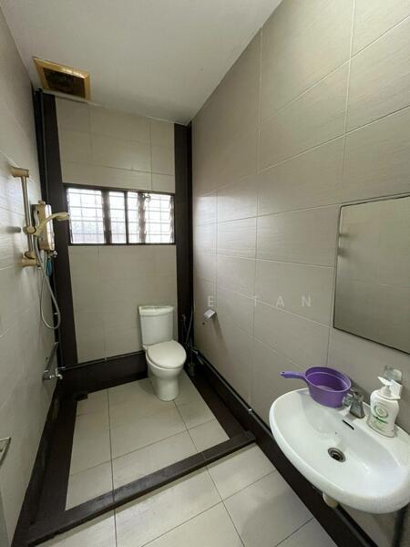 Taman Johor Jaya - 4