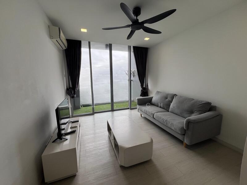 Lakefront Residence - 3