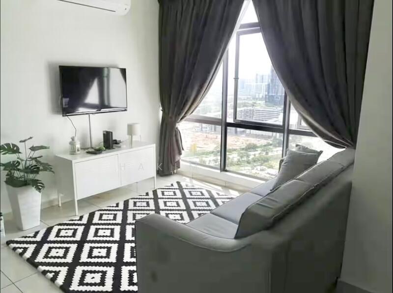 Kenwingston Square Garden - 1