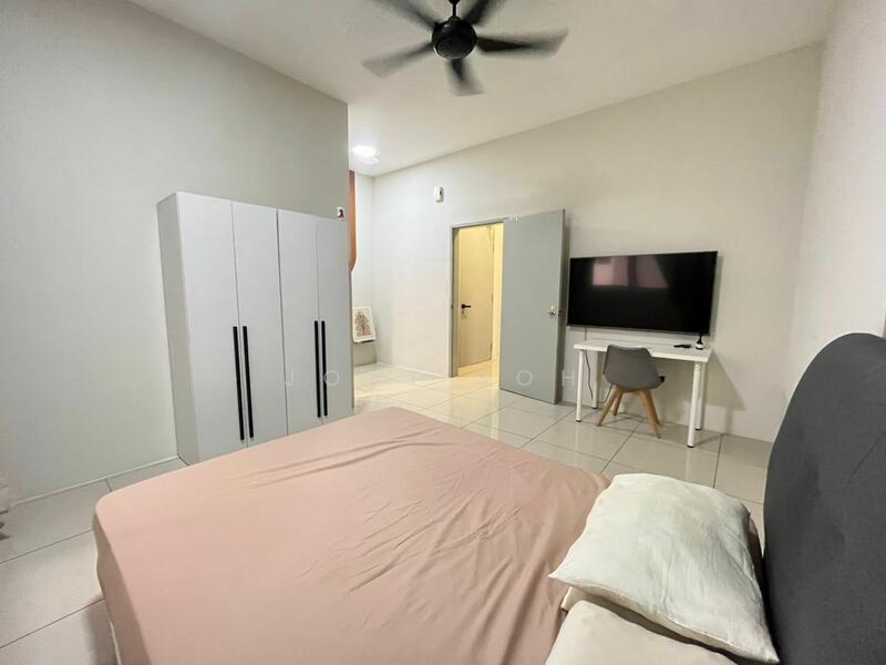 Platinum OUG Residence - 2