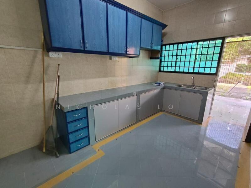 Taman Kolam Air Jalan Chantek Semi-D - 2