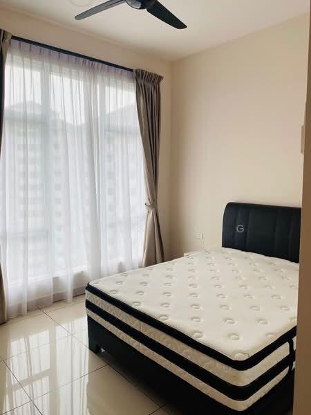 M Condominium @ Larkin - 4