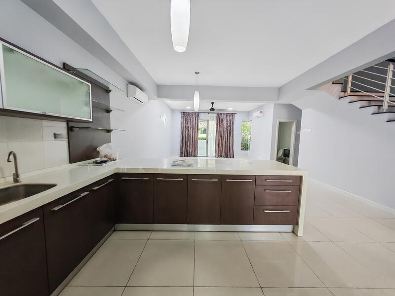 Zenia Garden Condo - 1