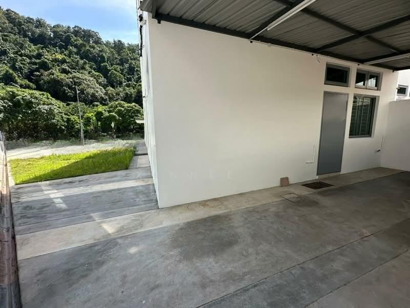 Sungai Ara Triple Storey Terrace Corner Unit - 2