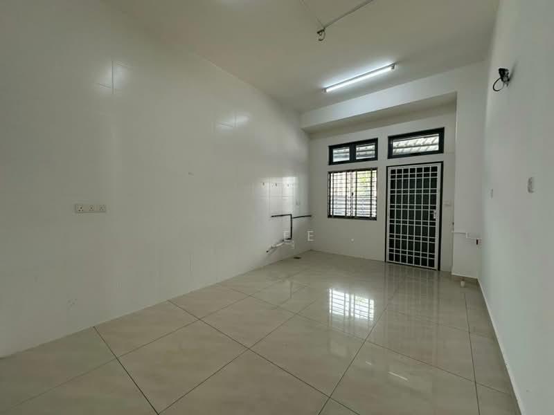 Sungai Ara Triple Storey Terrace Corner Unit - 3