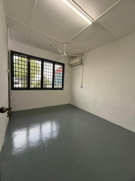 Taman Johor Jaya - 4