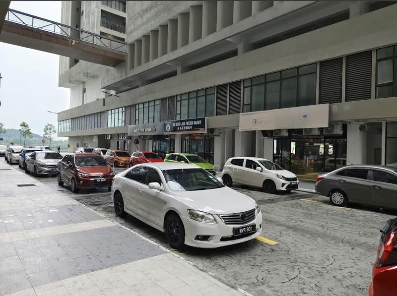 Nilai Facing Main Road Shop Lot For Rent Hot Area - 4