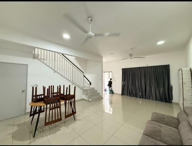Bandar Setia Alam: Conicus - 2