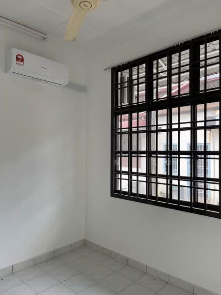 Taman Molek - 3