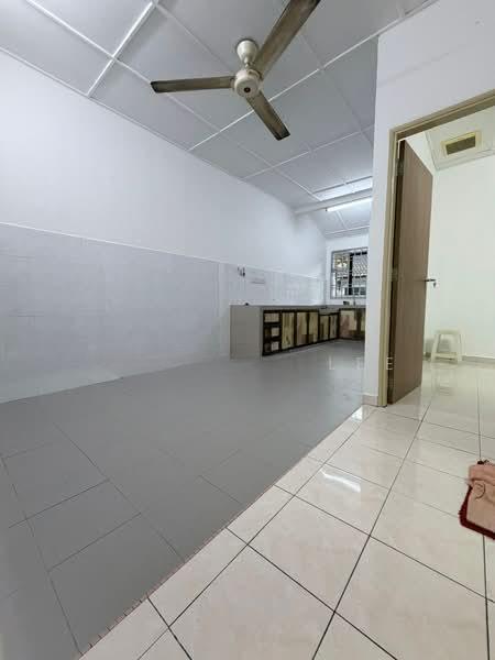 Taman Sri Putri - 3