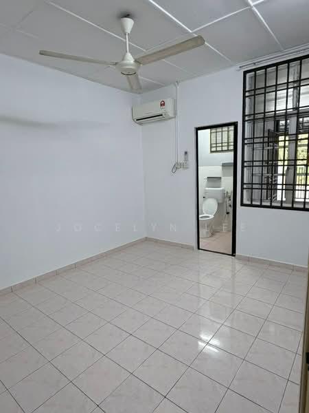 Taman Sri Putri - 5