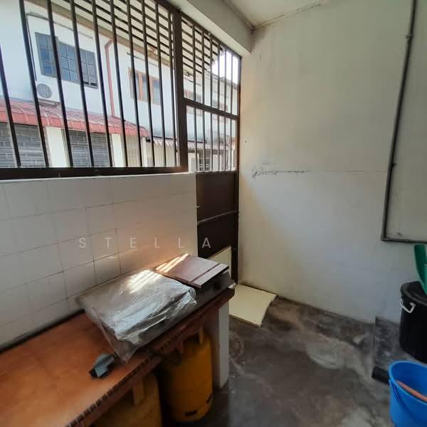 Taman Pengkalan Barat - 3