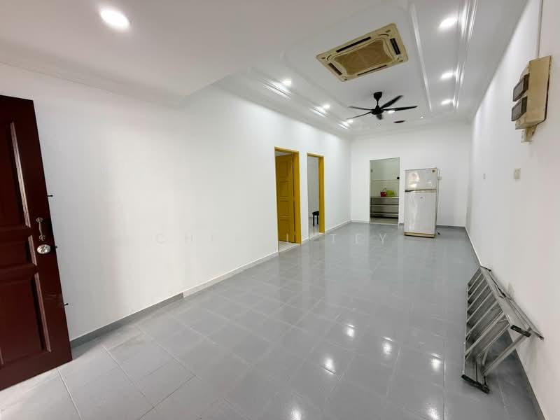 Taman Daya - Jalan Nipah 11, 12 - 4