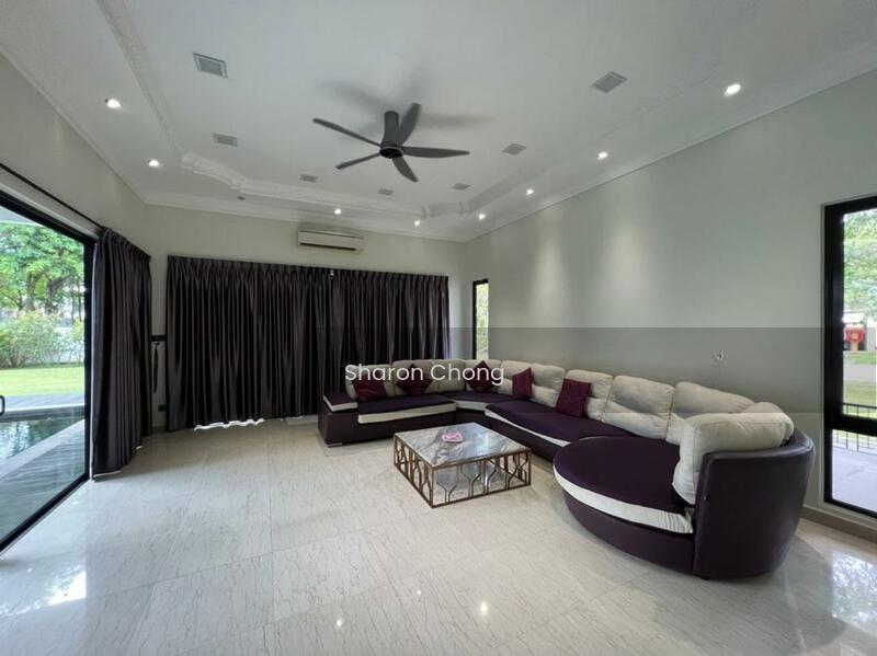 East Ledang Noble Park Bungalow with pool - 2