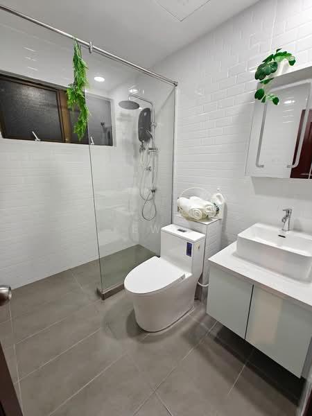 Robson Condominium - 4