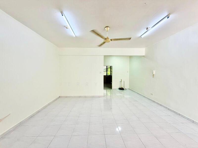 Krystal Country Home - 2