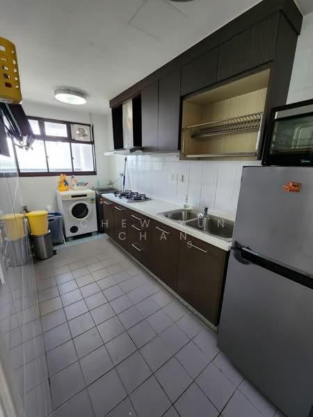 Ujana Executive Apartment - 3
