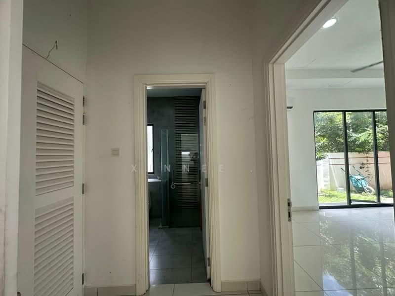 Triple Storey Bungalow York Residence - 4