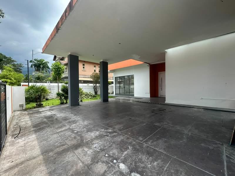 Triple Storey Bungalow York Residence - 2