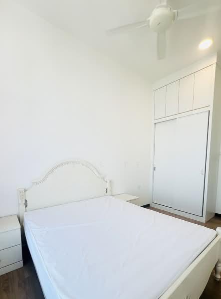 Central Park condominium - 3