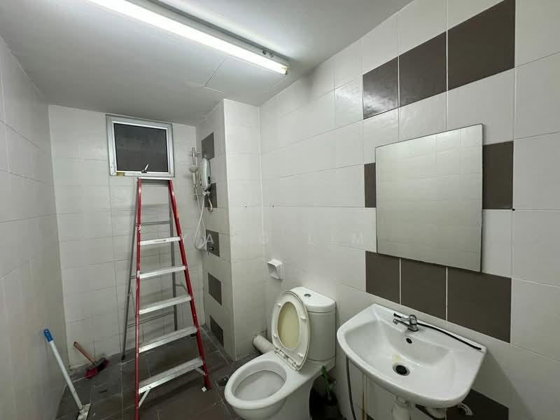 The Golden Triangle Condominium - 4