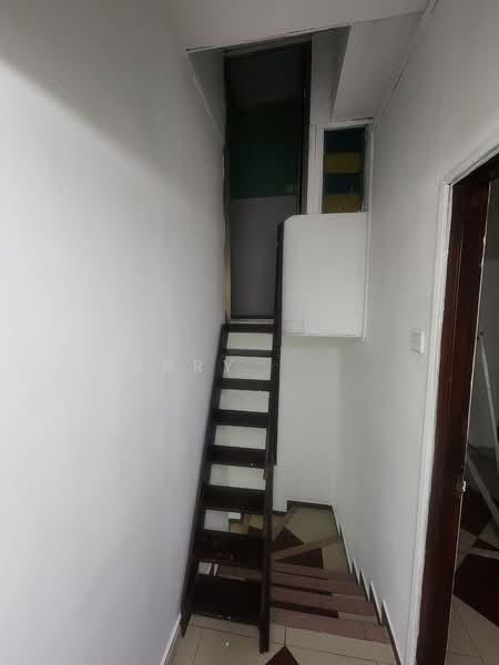 Taman Anggerik - 4