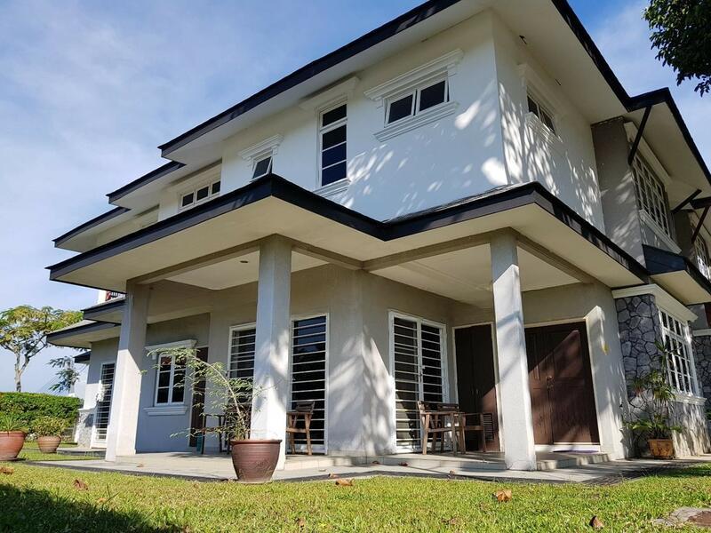 Perdana Lakeview East - 2