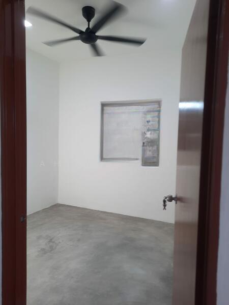 Rumah Sewa Landed Kampung Baru Hicom Seksyen 26 Shah Alam - 1