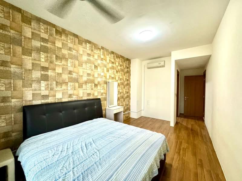 Central Park condominium - 3