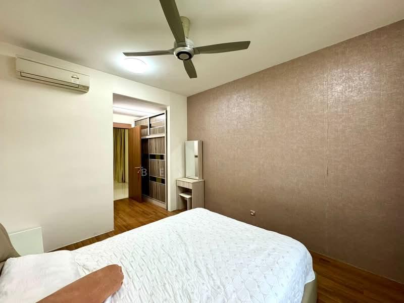 Central Park condominium - 4