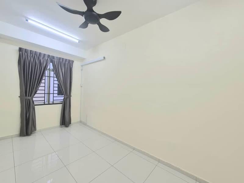 Rini Hills 2 - 4