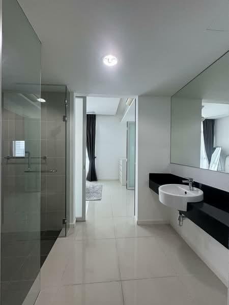 Tropicana Avenue - 2