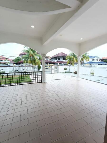 Taman Iskandar 2.5 Storey Bungalow Corner Lot - 1