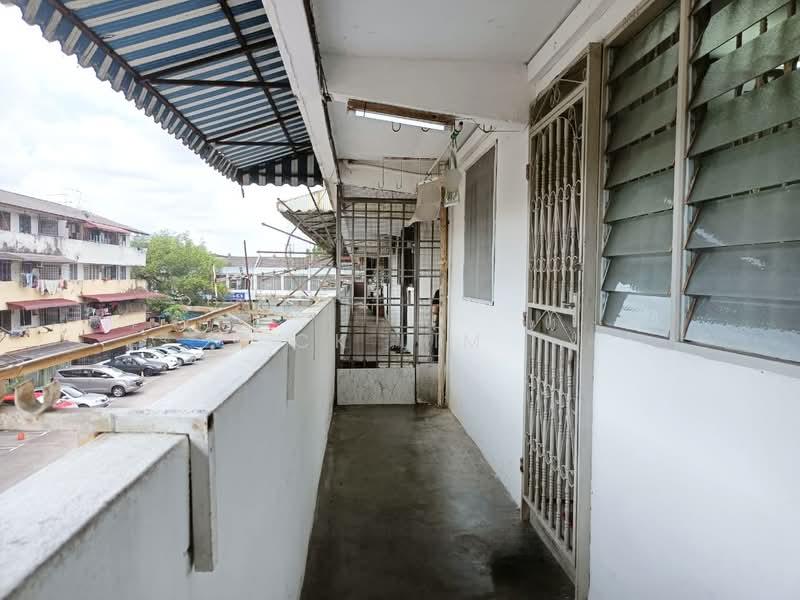 Flat Taman Ungku Tun Aminah - 5