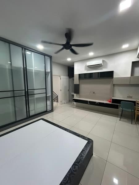 Austin Crest - 4