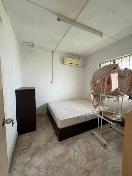 Flat Taman Ungku Tun Aminah - 3
