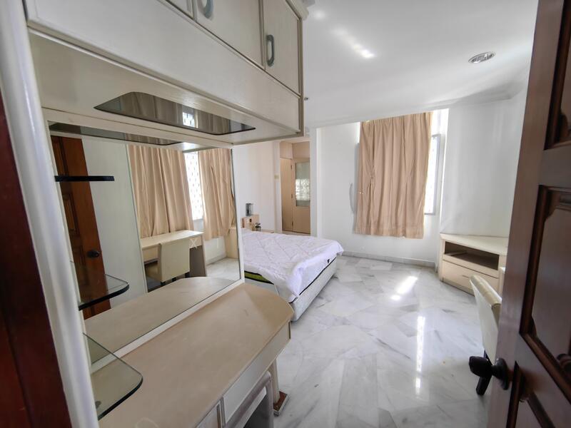 Leisure Bay Condominium - 4