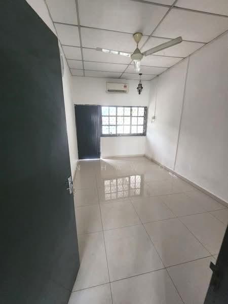 Taman Selamat - 4