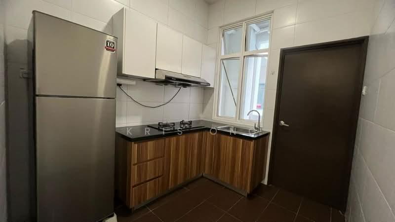M Condominium @ Larkin - 4