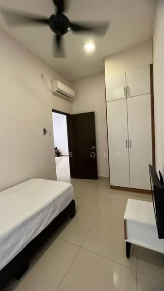 M Condominium @ Larkin - 3
